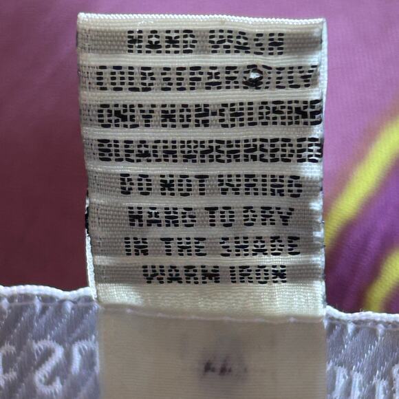 Soft Surroundings Kimono Wrap One Button Closure
Crinkle Boho Size XL - Picture 6 of 6